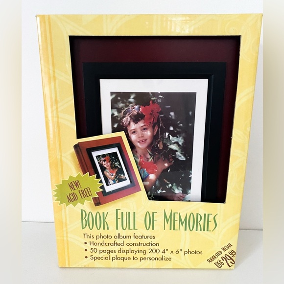 NEW Wooden Photo Album - for 4”x 6” Photos - Picture 1 of 3